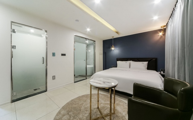 부산 대연동 HOTEL ONNA(호텔 온나)